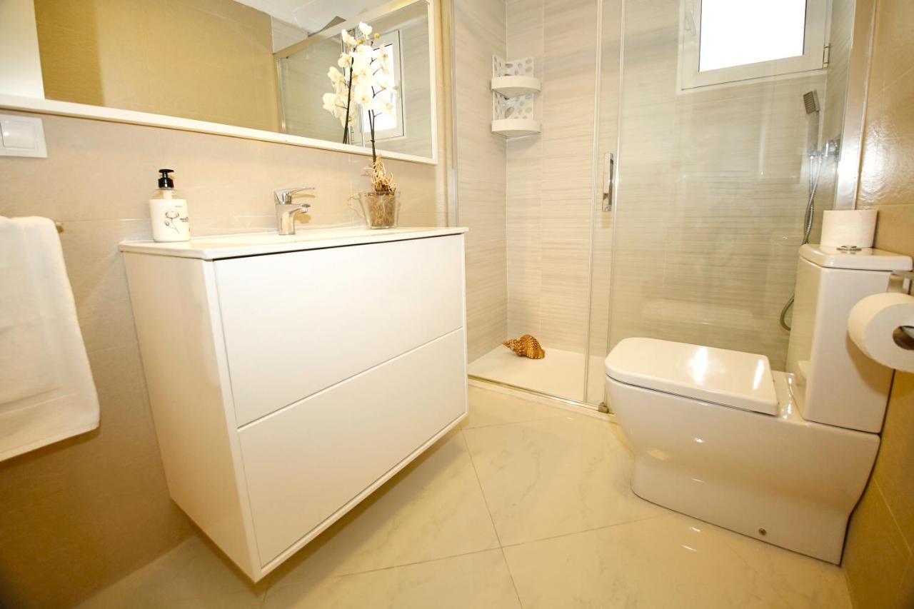 Ferienwohnung In Front Of The Sea With Ac And Pool Alicante Exterior foto